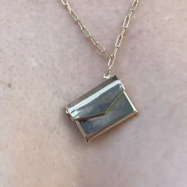 GARGANTILHA CARTIER COM CARTA PARA FOTO