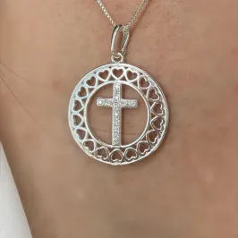 PINGENTE PRATA MANDALA COM CRUZ CRAVEJADA