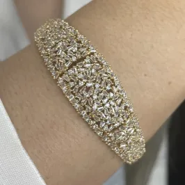 BRACELETE CRAVEJADO ZIRCONIA NAVETE
