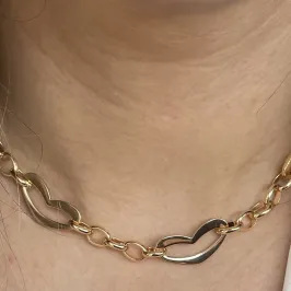GARGANTILHA PURTUGUESA COM CORAÇÕES LISOS
