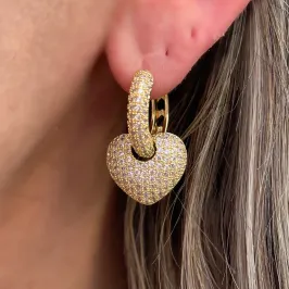 BRINCO ARGOLA COM CORAÇÃO CRAVEJADO