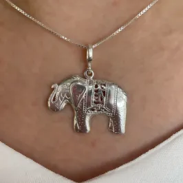 GARGANTILHA PRATA ELEFANTE TRABALHADO