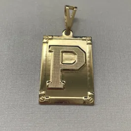 PINGENTE PLACA LETRA 'P'