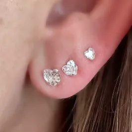 BRINCO PRATA TRIO CORAÇÃO CRISTAL 