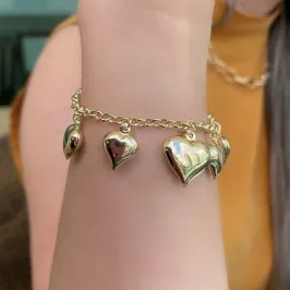PULSEIRA CORAÇÕES LISOS PENDURADOS