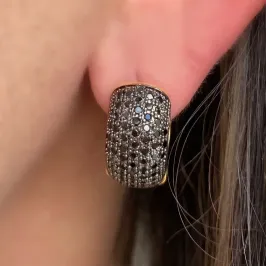 BRINCO ARGOLA CRAVEJADA ZIRCONIA NEGRA MÉDIA