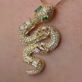 PINGENTE COBRA CRAVEJADA