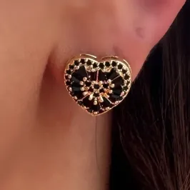 BRINCO CORAÇÃO CRAVEJADO ZIRCONIA NEGRA