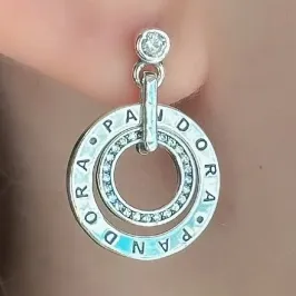 BRINCO PRATA ARO DUPLO CRAVEJADO INSPIRAÇÃO PANDORA