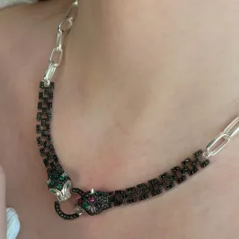 COLAR PRATA CARTIER 2 TIGRES CRAVEJADOS