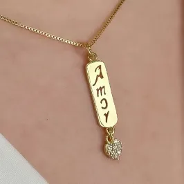 GARGANTILHA PLACA AMOR COM CORAÇÃO CRAVEJADO