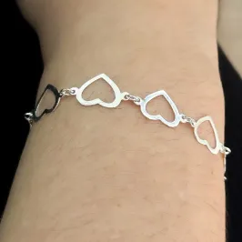 PULSEIRA PRATA CORAÇÃO VAZADO