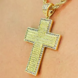 PINGENTE CRUZ PAI NOSSO BORDA CRAVEJADA