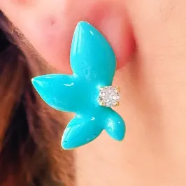 BRINCO FLOR COM PEDRA ESMALTADO AZUL TIFFANY