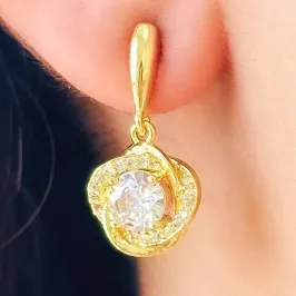 BRINCO FLOR CRAVEJADA COM PEDRA