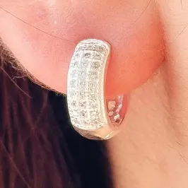BRINCO PRATA ARGOLA CRAVEJADA