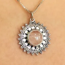 GARGANTILHA PRATA SOL COM QUARTZO ROSA NATURAL