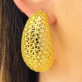BRINCO GOTA VAZADA RENDA GRANDE
