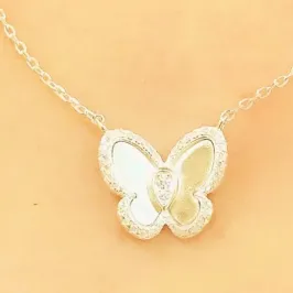 GARGANTILHA PRATA BORBOLETA BORDA CRAVEJADA