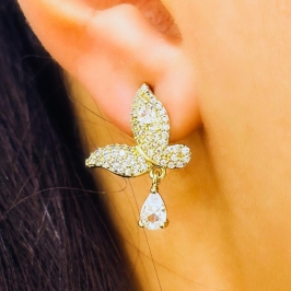 BRINCO BORBOLETA CRAVEJADA COM GOTA
