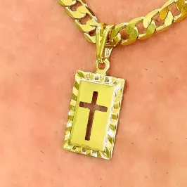 PINGENTE PLACA COM CRUZ VAZADA BORDA DIAMANTADA