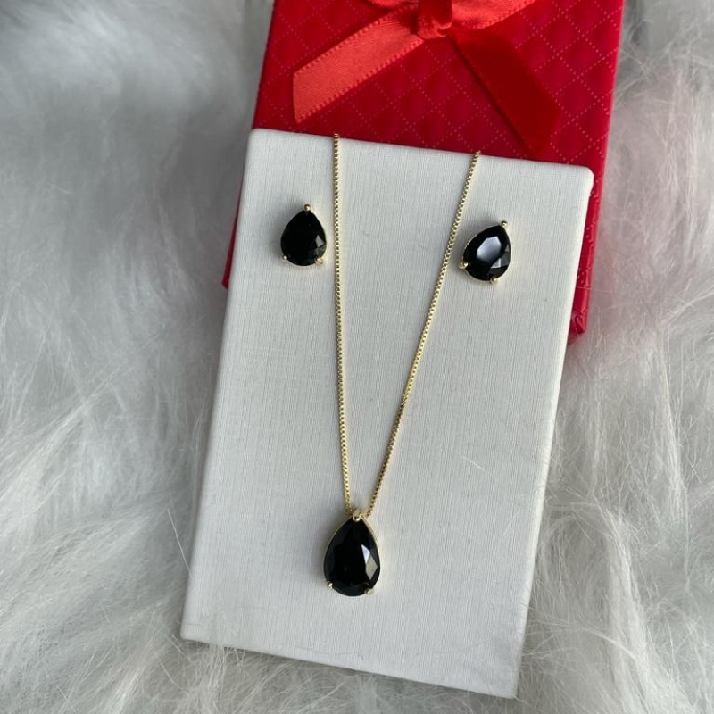 CONJUNTO GOTA ZIRCONIA PRETA