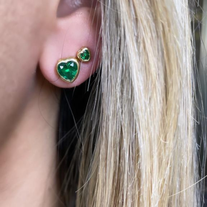 BRINCO CORAÇÃO ZIRCONIA ESMERALDA PEQUENO