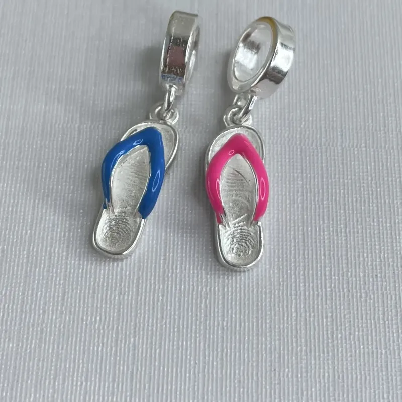 BERLOQUE PRATA CHINELO RESINA AZUL