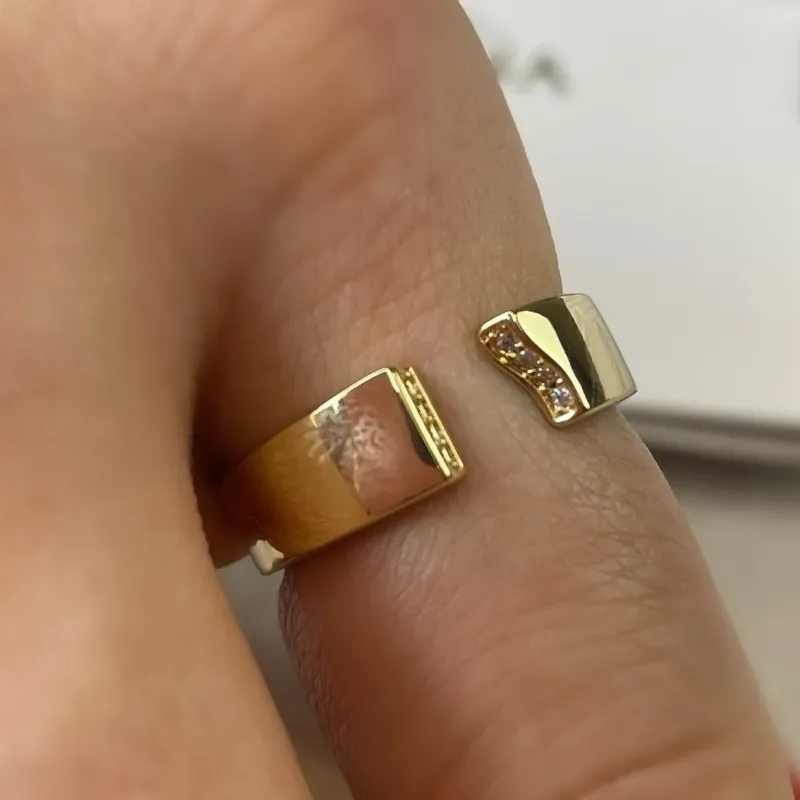 ANEL ABERTO COM ZIRCONIAS