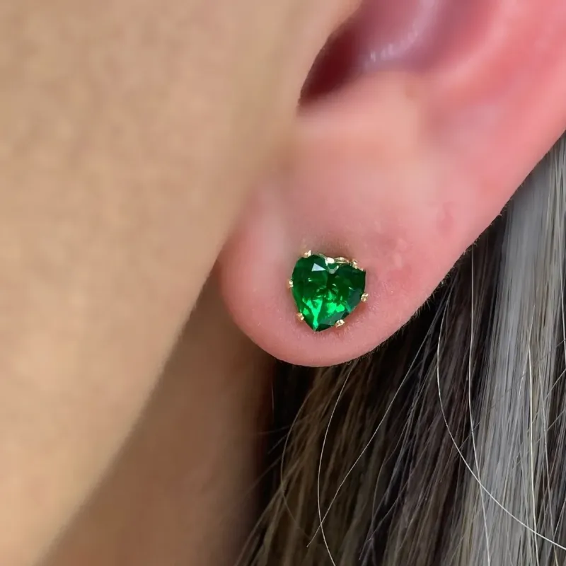 BRINCO CORAÇÃO ZIRCONIA VERDE MÉDIO