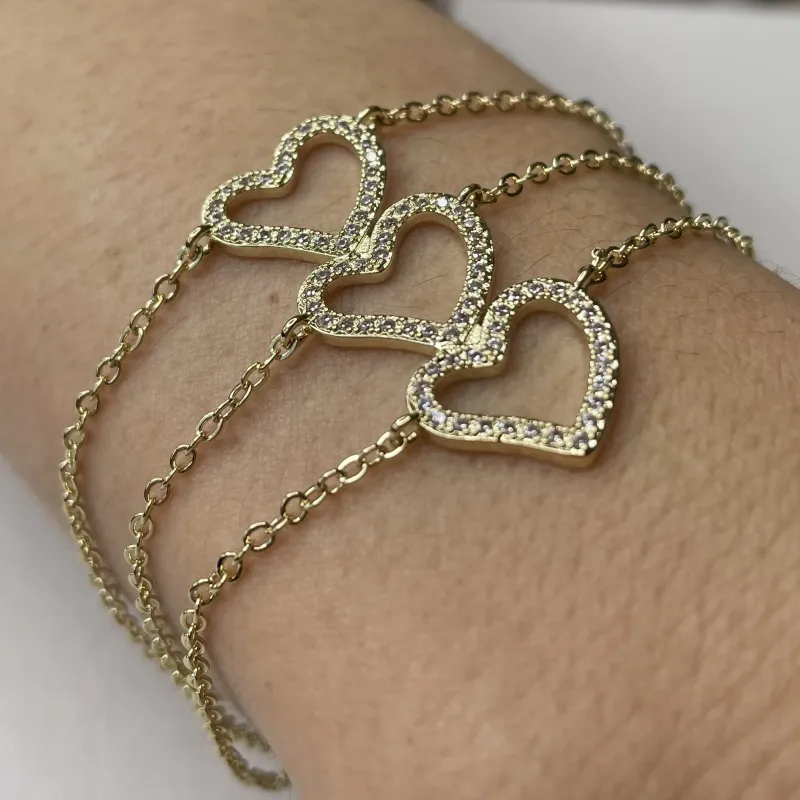 PULSEIRA TRIPLA CORAÇÕES CRAVEJADO