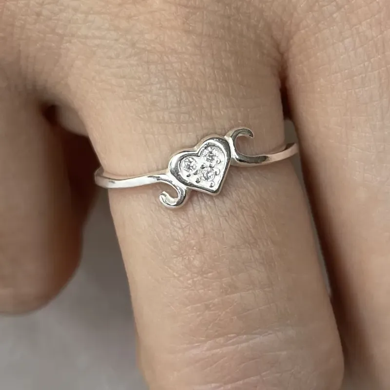 ANEL PRATA CORAÇÃO COM ZIRCONIA
