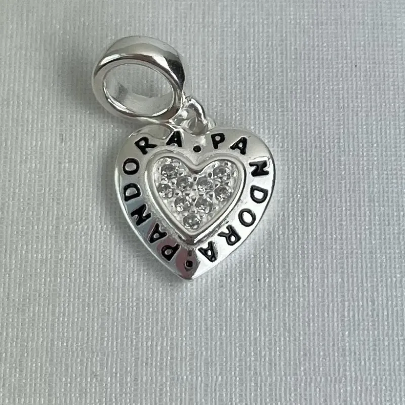 BERLOQUE PANDORA CORAÇÃO CRAVEJADO CRISTAL