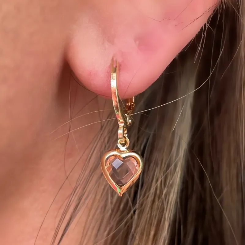 BRINCO ARGOLA CORAÇÃO PENDURADO ROSA
