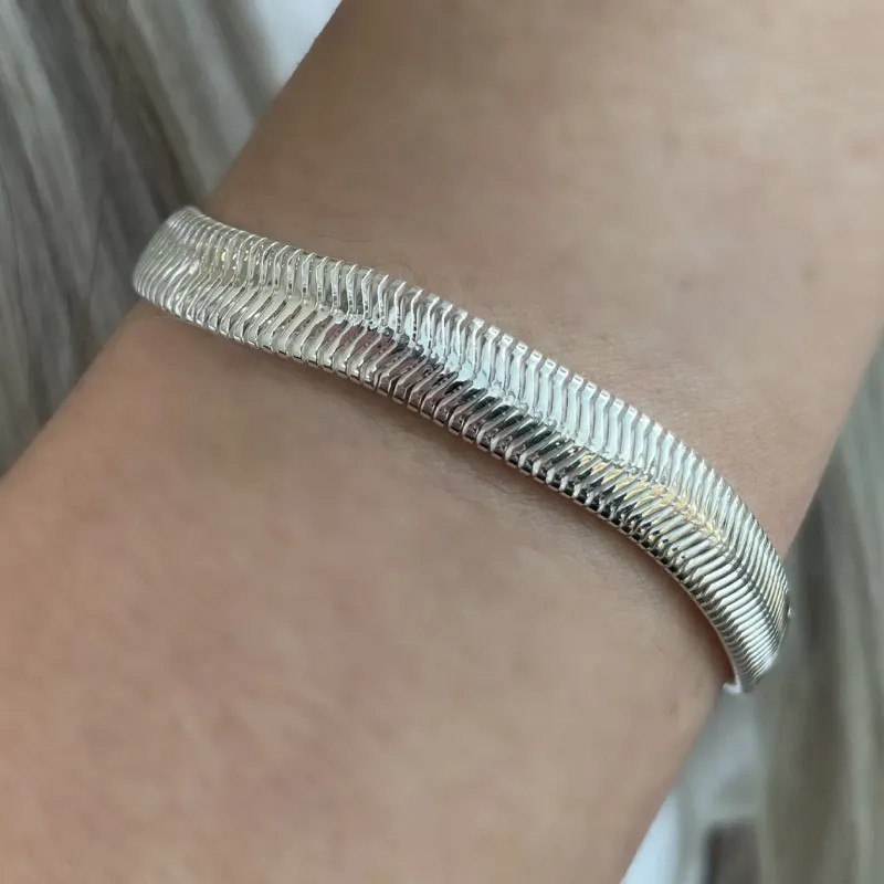 PULSEIRA PRATA FIO ALEMÃO F800