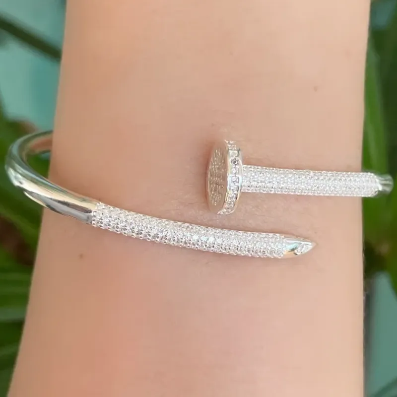 BRACELETE PRATA PRAGO CRAVEJADO