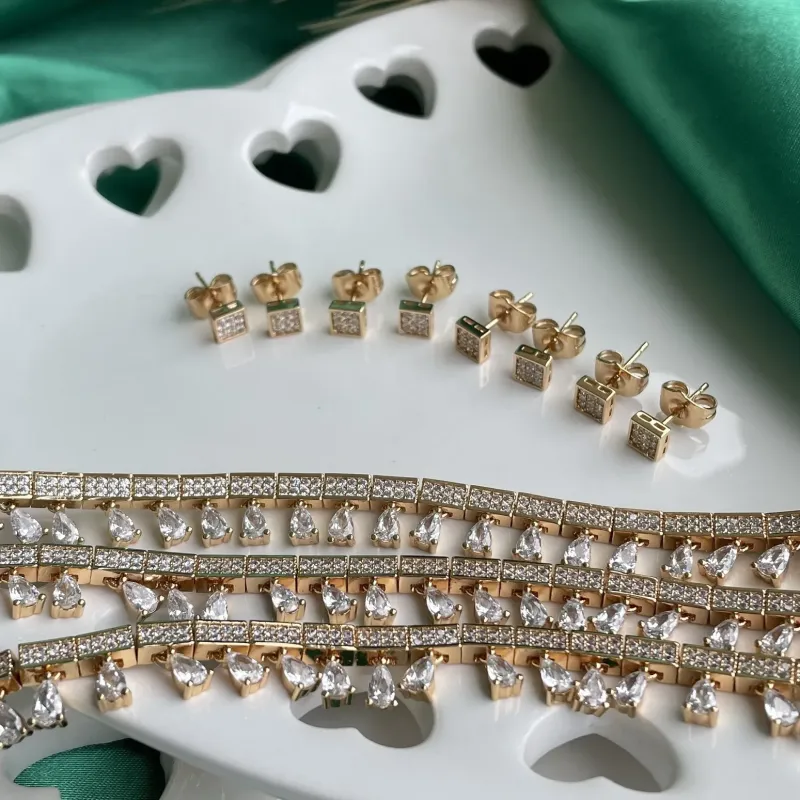 CONJUNTO LUXURY COLAR E BRINCO CRAVEJADO GOTAS CRISTAL
