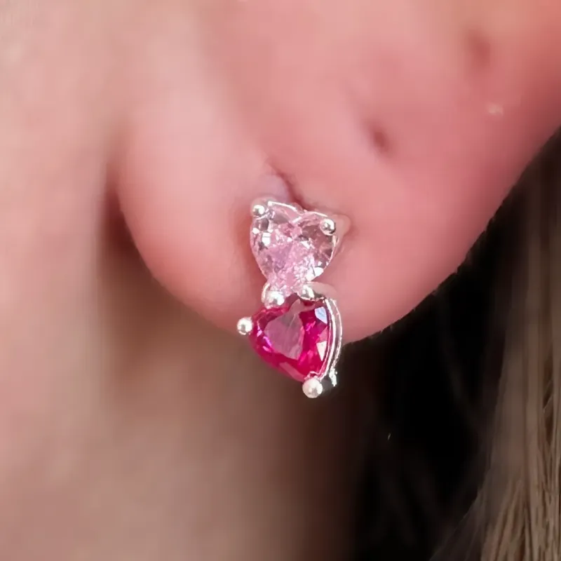BRINCO PRATA 2 CORAÇÃO ZIRCONIA VERMELHA E ROSA