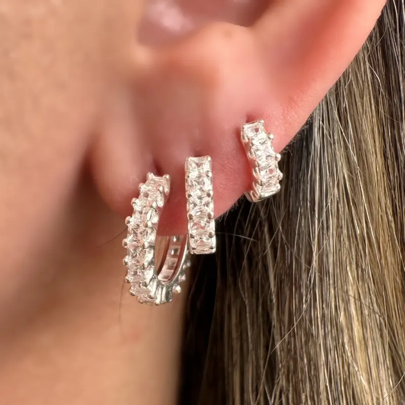 BRINCO PRATA TRIO ARGOLA CRAVEJADA CRISTAL