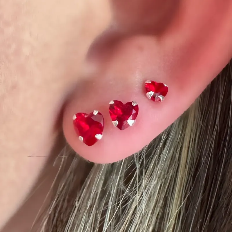 BRINCO PRATA TRIO CORAÇÃO VERMELHO 4,5,6mm