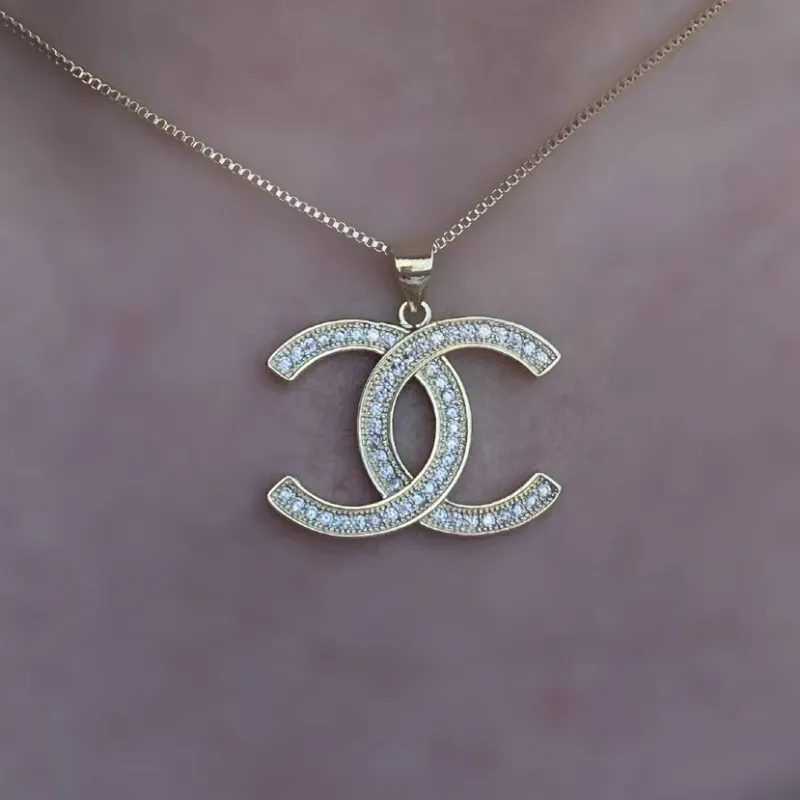 GARGANTILHA CHANEL CRAVEJADO INSPIRAÇÃO