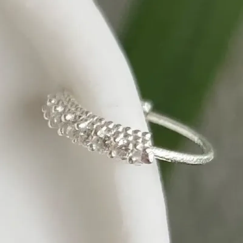 PIERCING PRATA ARGOLA CRAVEJADA