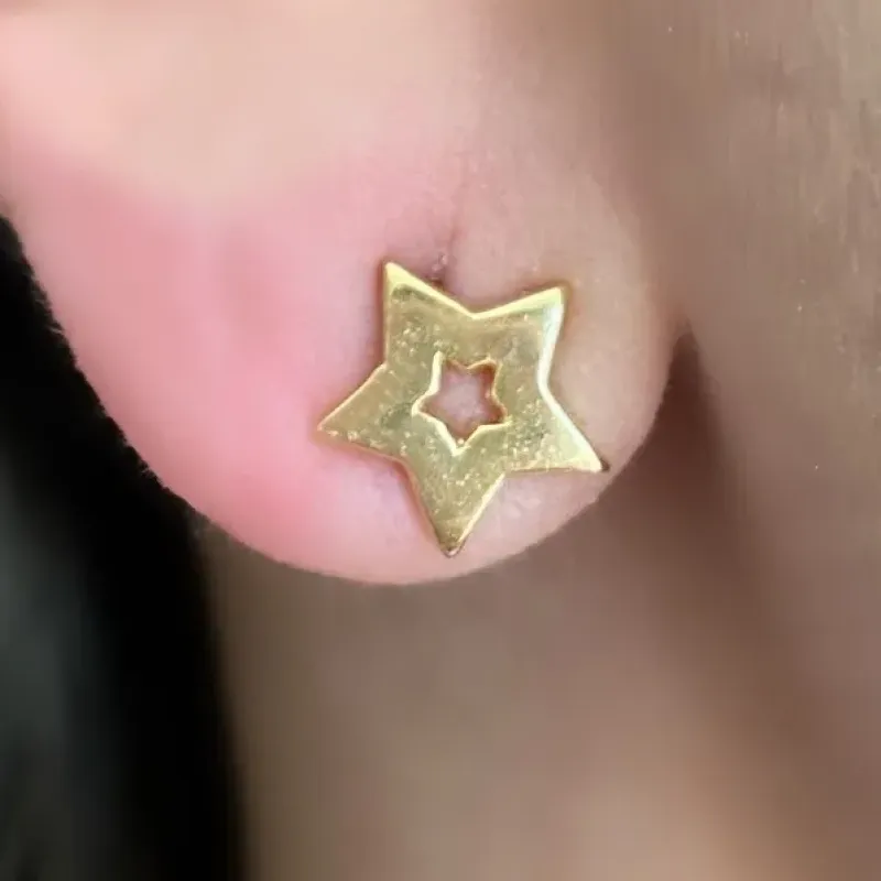 BRINCO ESTRELA VAZADA PEQUENA