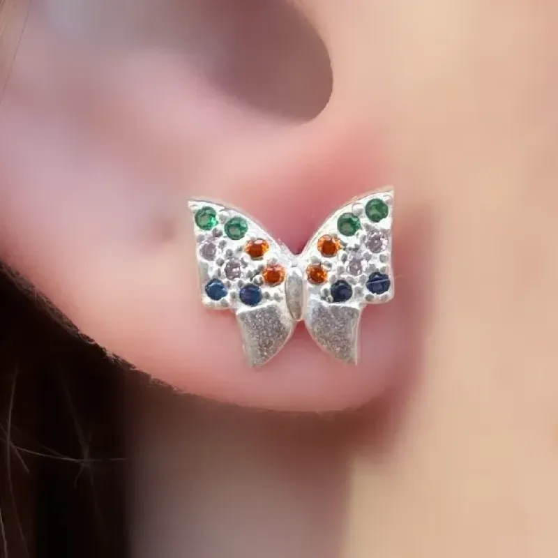 BRINCO PRATA BORBOLETA CRAVEJADA COLORS