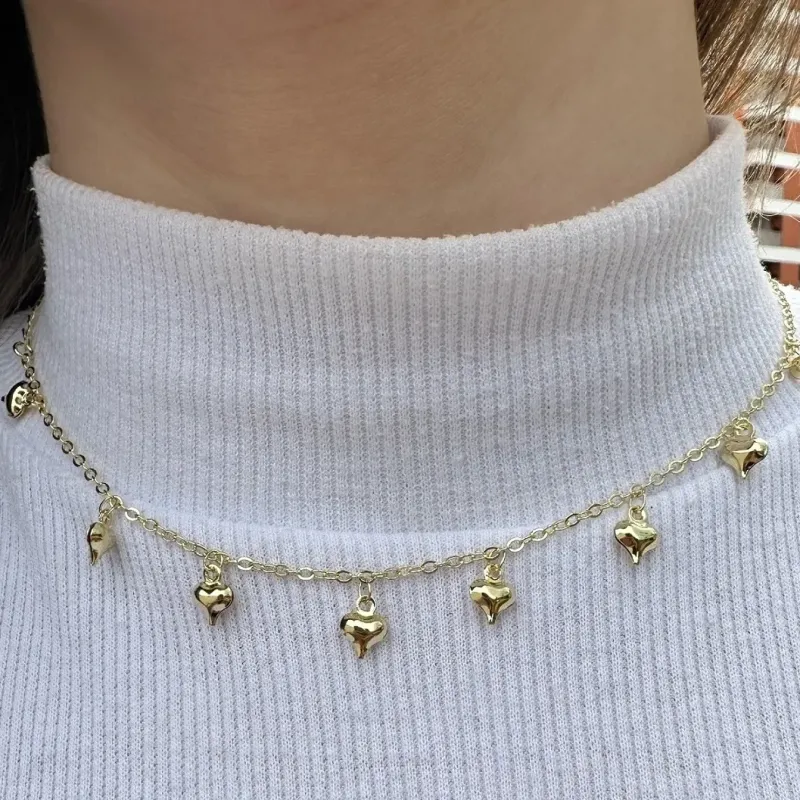 CHOKER CORAÇÕES PENDURADOS