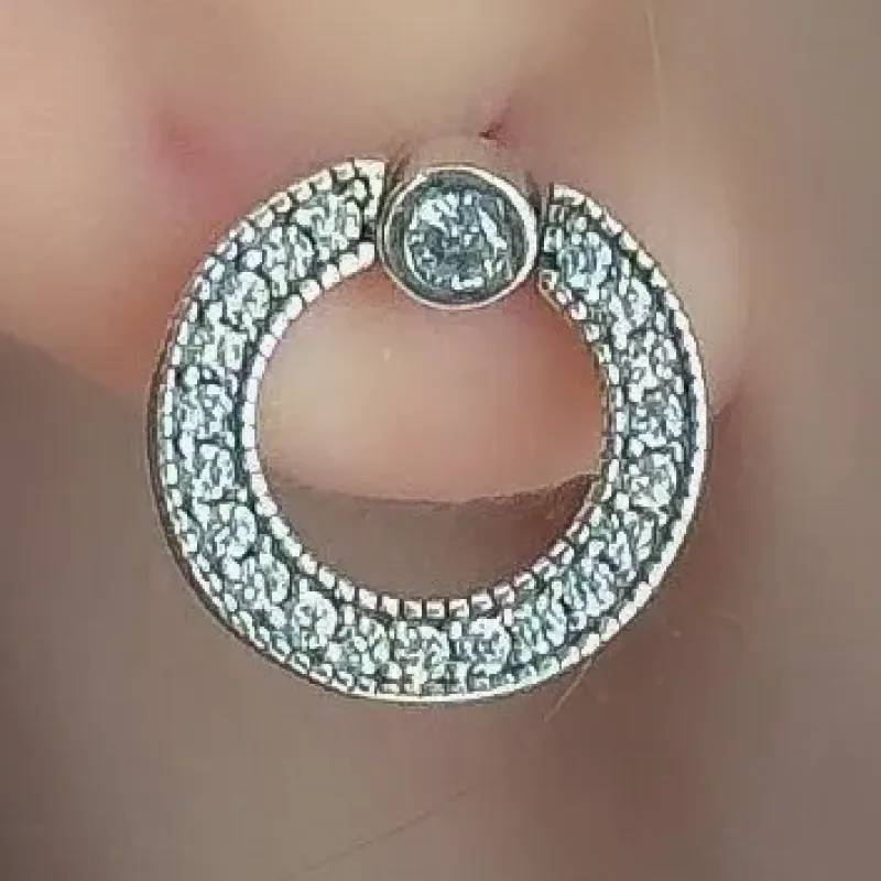 BRINCO PRATA DUPLA FACE CRAVEJADO INSPIRAÇÃO PANDORA