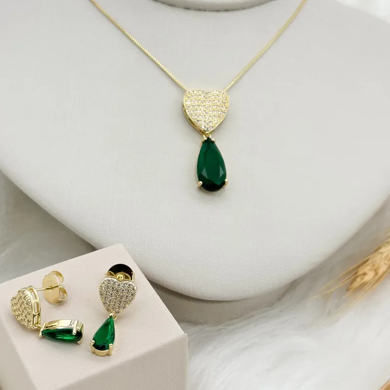 CONJUNTO CRAVEJADO GOTA ESMERALDA
