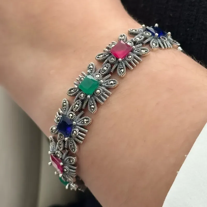 PULSEIRA PRATA BALI MARCASSITAS E PEDRAS COLORS