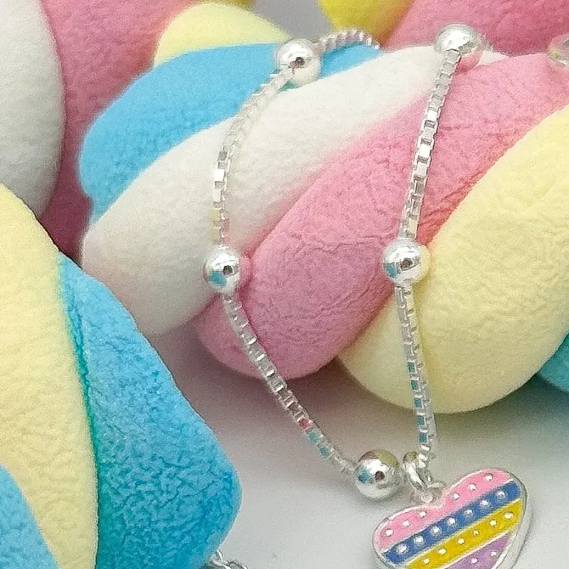 PULSEIRA PRATA INFANTIL CORAÇÃO COLORS