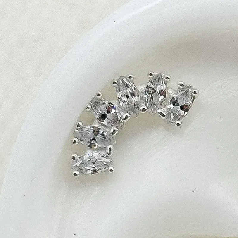 PIERCING PRATA ZIRCONIAS NAVETE CRISTAL
